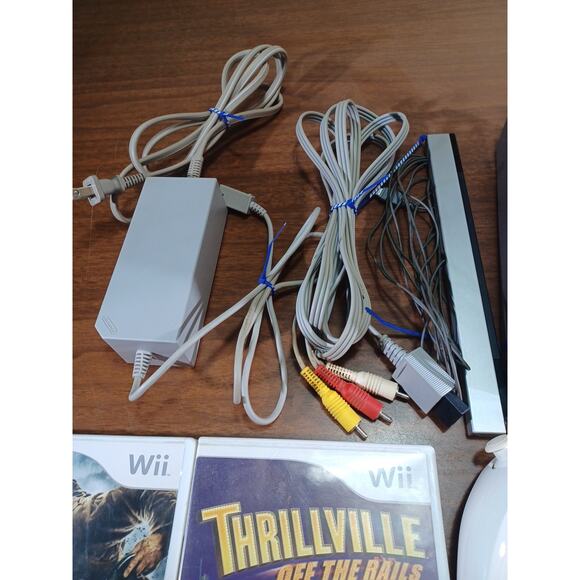Nintendo Wii Consol Bundle Medal Of Honor/Thrillville Tested And Played - Picture 3 of 9